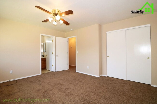 Building Photo - 2566 Capella St