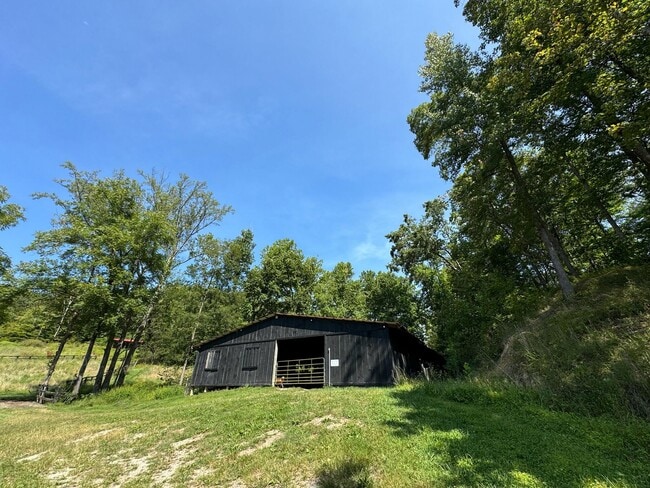 Building Photo - 1680 Lower Hatcher Creek Rd