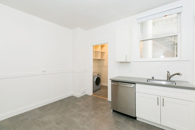 Building Photo - 1753 Mason