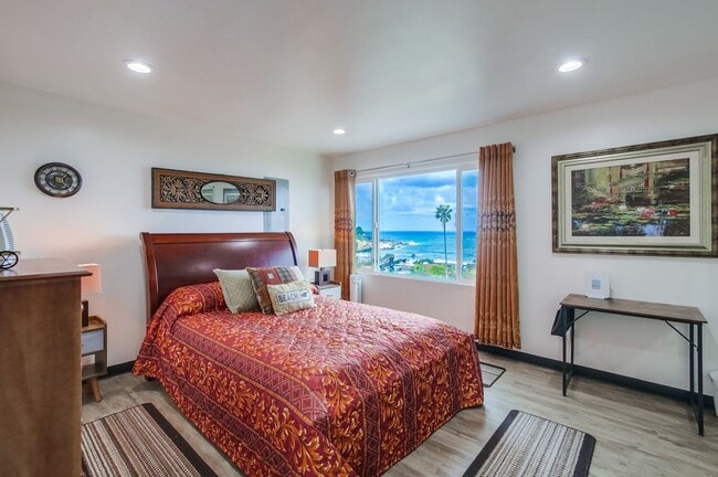 Building Photo - Gorgeous luxury flat with ocean view in La Jolla. Gustavo Lopez