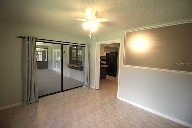 Building Photo - 33 Felter Ln