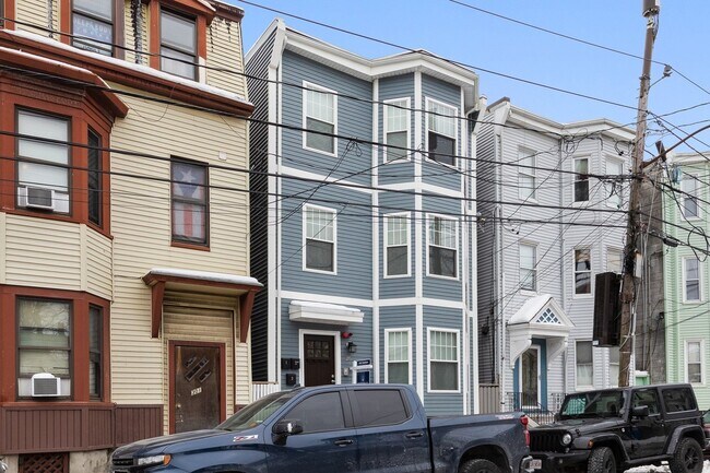 Building Photo - 285 Princeton St
