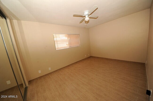 Building Photo - 1320 E Bethany Home Rd