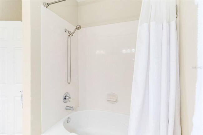 Building Photo - 5038 Tideview Cir