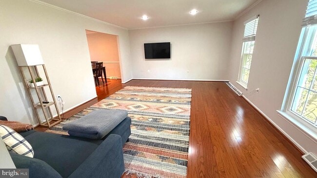 Building Photo - 639 Heather Ln