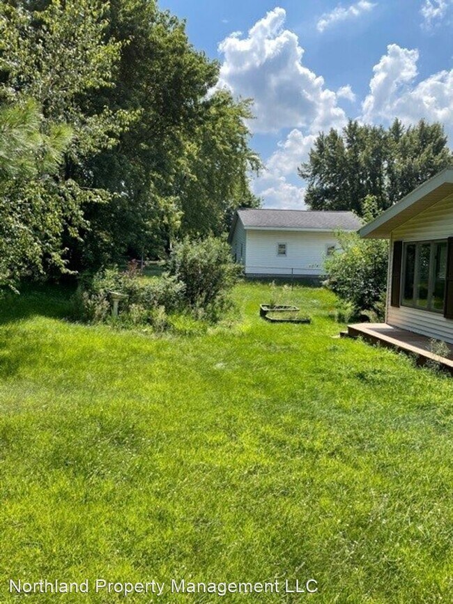 Building Photo - 3 br, 1.5 bath House - 3184 Rennie St