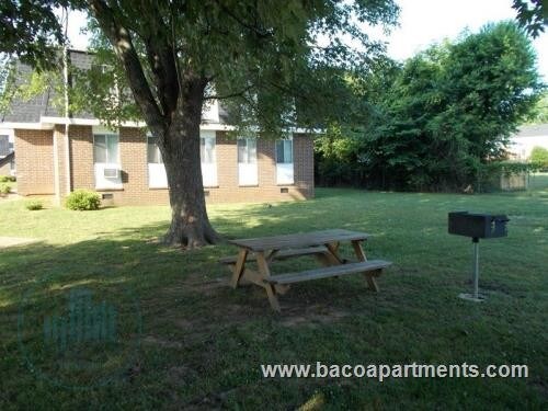Building Photo - Colonial Village Apartments