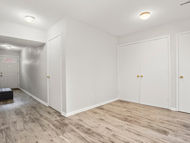 Building Photo - 1611 Washington Blvd