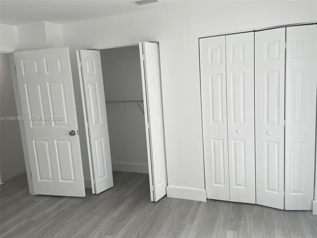 Building Photo - 6275 SW 130th Ave