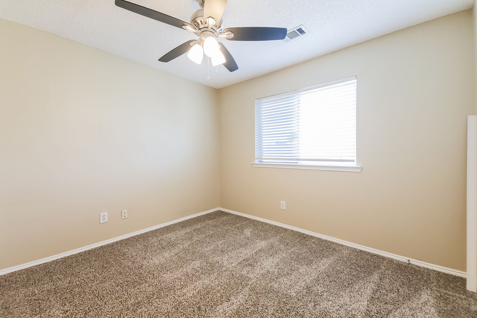 Building Photo - 4108 Creekmeadow Dr