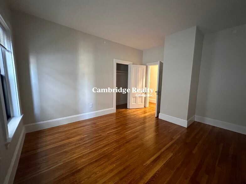 Building Photo - 1033 Massachusetts Ave