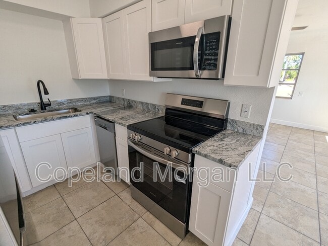 Building Photo - 4525 29th Ave S