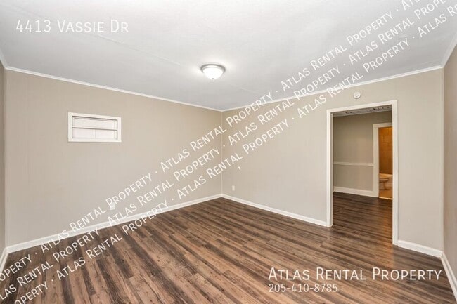 Building Photo - 4413 Vassie Dr