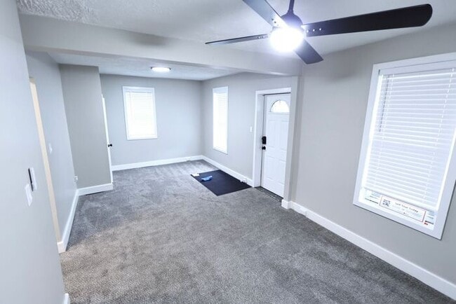 Building Photo - 1453 Woodbirch Ave