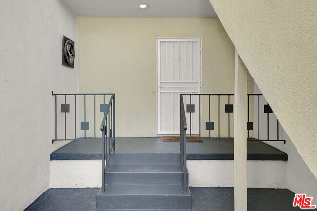 Building Photo - 6740 Springpark Ave