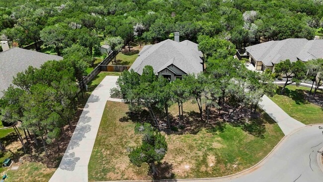 Building Photo - 944 Wilderness Oaks
