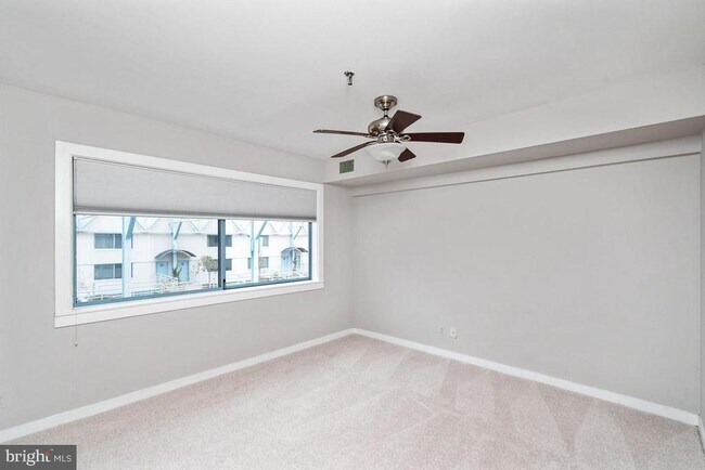 Building Photo - 7 N Christopher Columbus Blvd