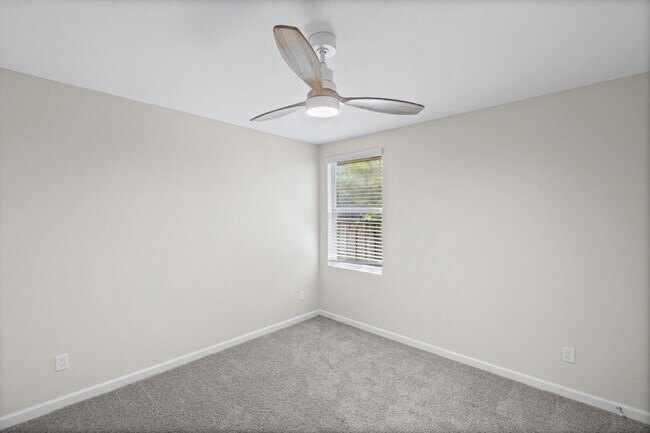 Building Photo - 2140 Hacienda Ct
