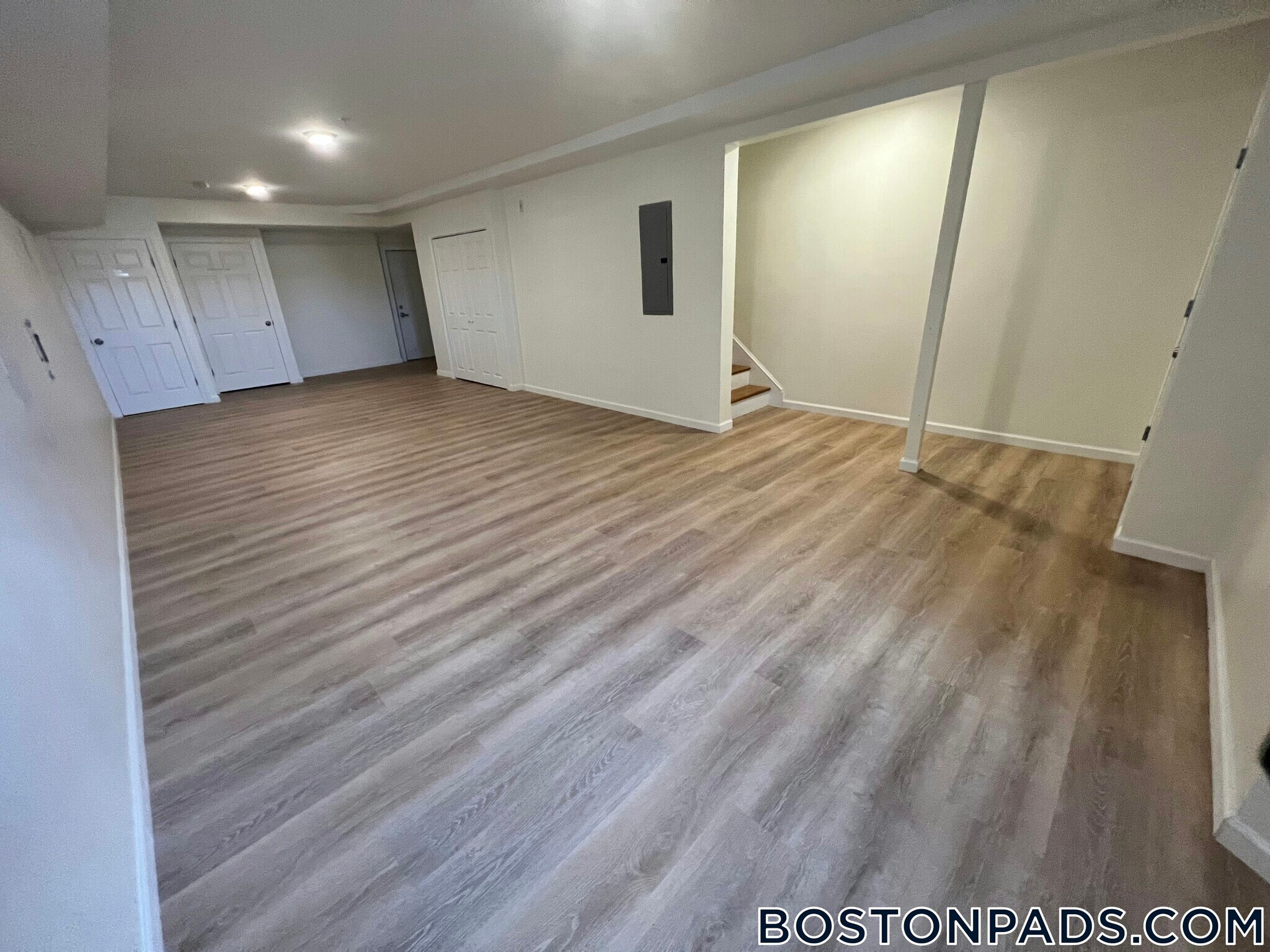 Building Photo - 130 Roxbury St