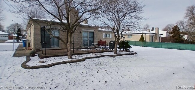 Building Photo - 30632 Ohmer Dr