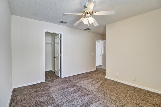 Building Photo - 2719 Portchester Ct