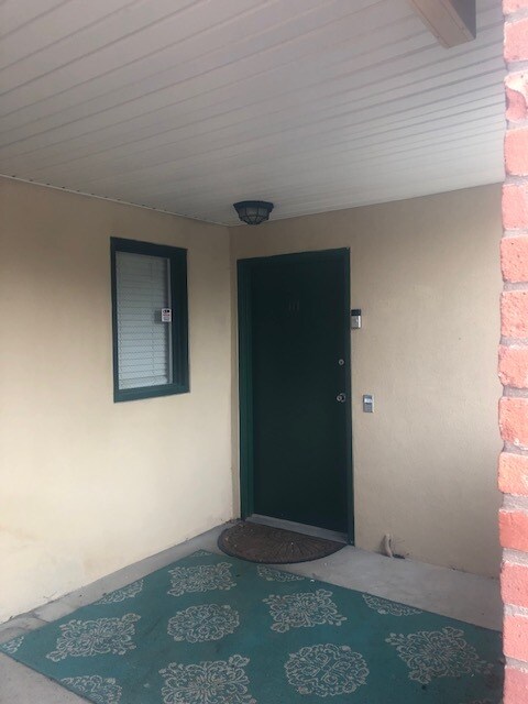 Building Photo - 40 Web Ave