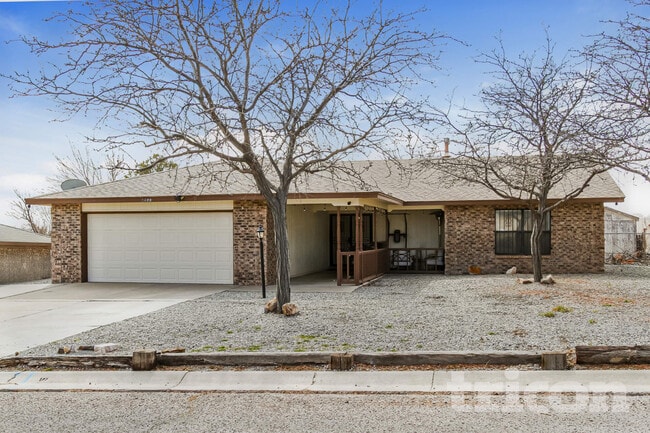 Building Photo - 4400 Pumice Dr NE