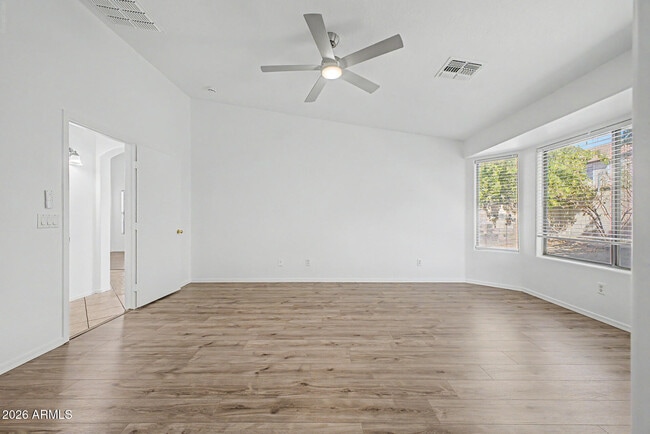 Building Photo - 9631 W Kirby Ave