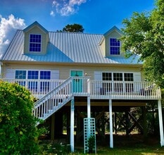 Building Photo - 4 Bedroom 1 Bathroom Single Family House