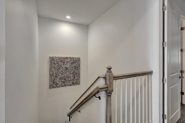 Building Photo - 100 NW 69th Cir