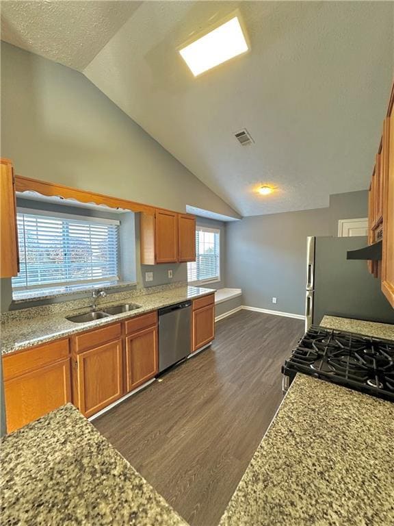 Building Photo - 4885 Streamside Dr