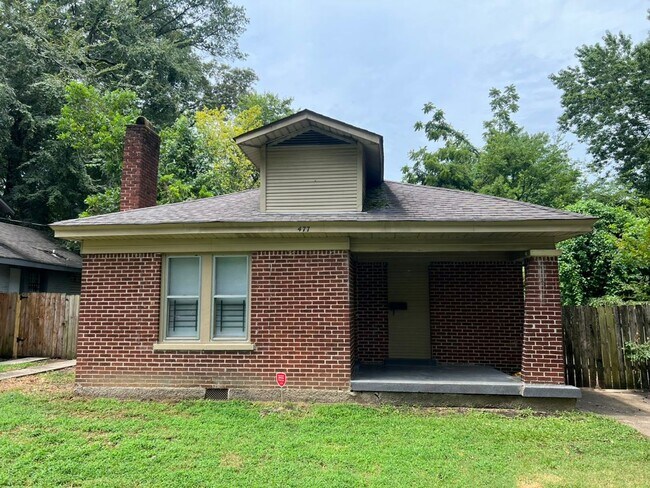 Primary Photo - 477 Marianna St