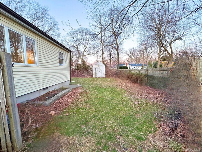 Building Photo - 77 Magnolia Dr