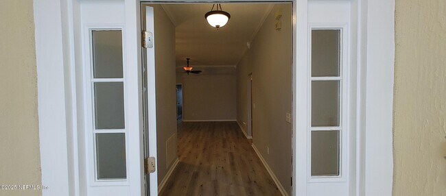 Building Photo - 2155 S Cranbrook Ave