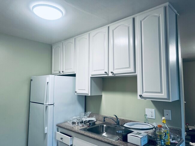 Building Photo - 2124 90th Ave