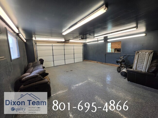 Building Photo - 44 W 150 N