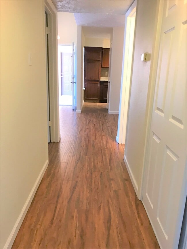 Building Photo - 10555 Turtlewood Ct