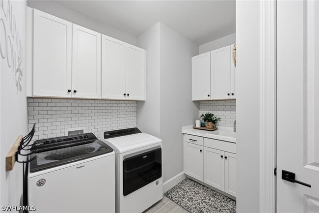 Building Photo - 2738 Aviamar Cir