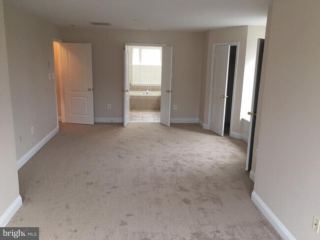 Building Photo - 2122 Darcy Green Pl