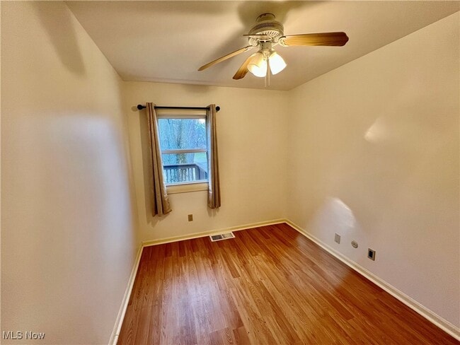 Building Photo - 301 Bogart Rd