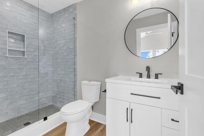 Building Photo - 2007 Arbutus Ave