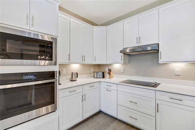 Building Photo - 12584 Wellen Golf St