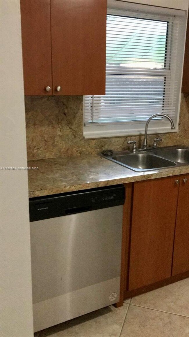 Building Photo - 5333 NW 18th St