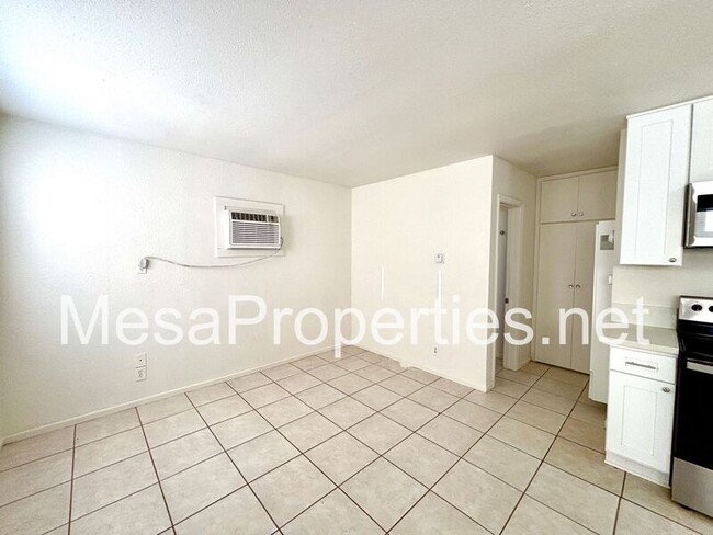 Building Photo - 26650 Josma Rd