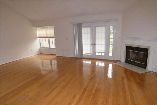 Building Photo - 617 Segovia Ct NE