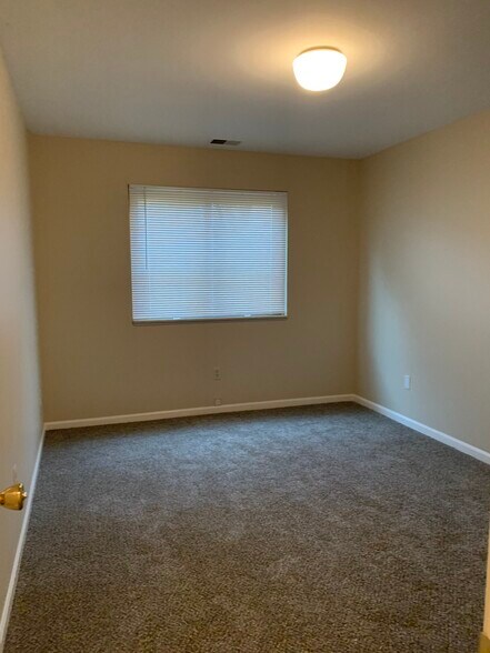 Secondary Bedroom - 27729 Harrison Woods Ln
