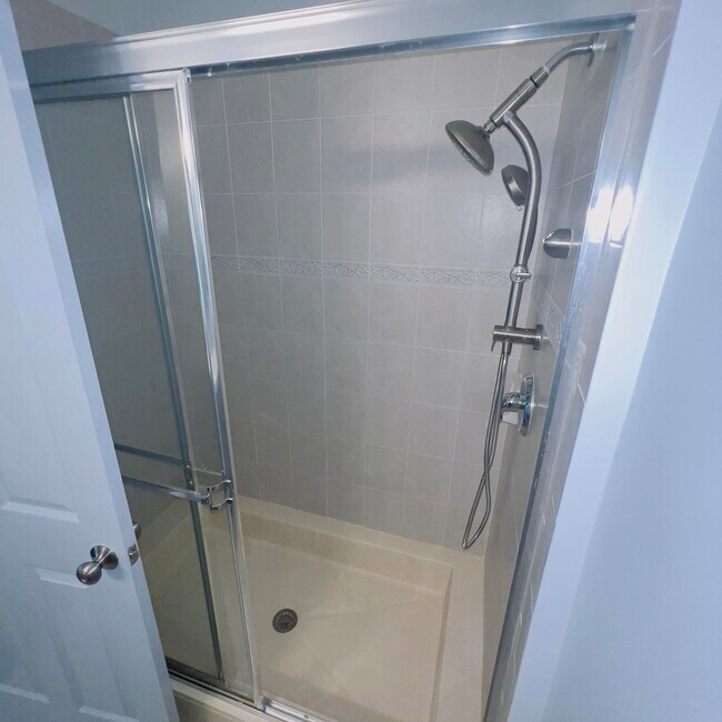 Building Photo - 4316 Main St