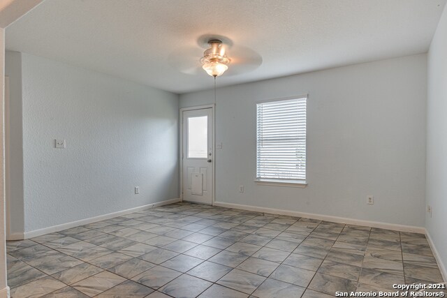 Building Photo - 11243 Country Canyon