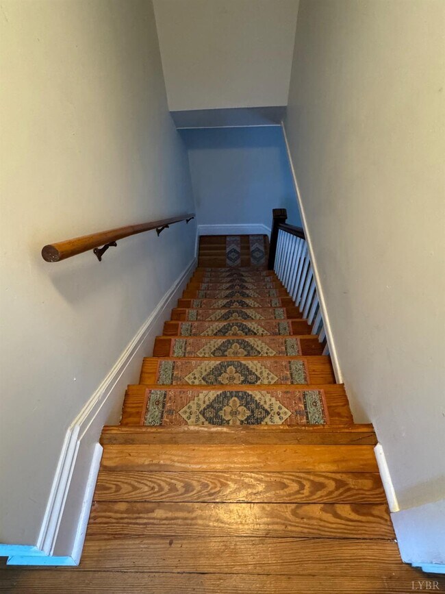 Building Photo - 1506 Hamilton Dr