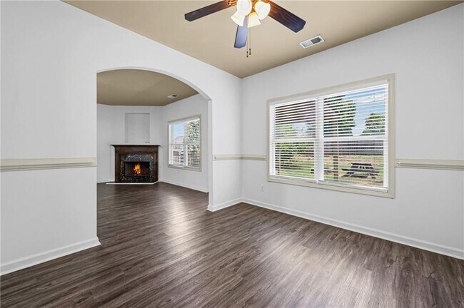 Building Photo - 578 Hardy Water Dr SE